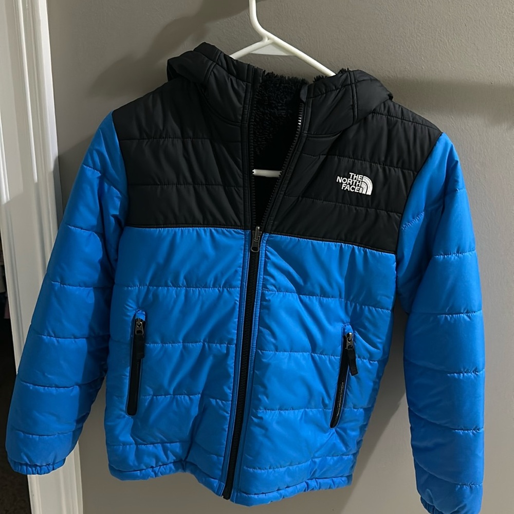 The North Face Boys reversible winter jacket size M (10/12)